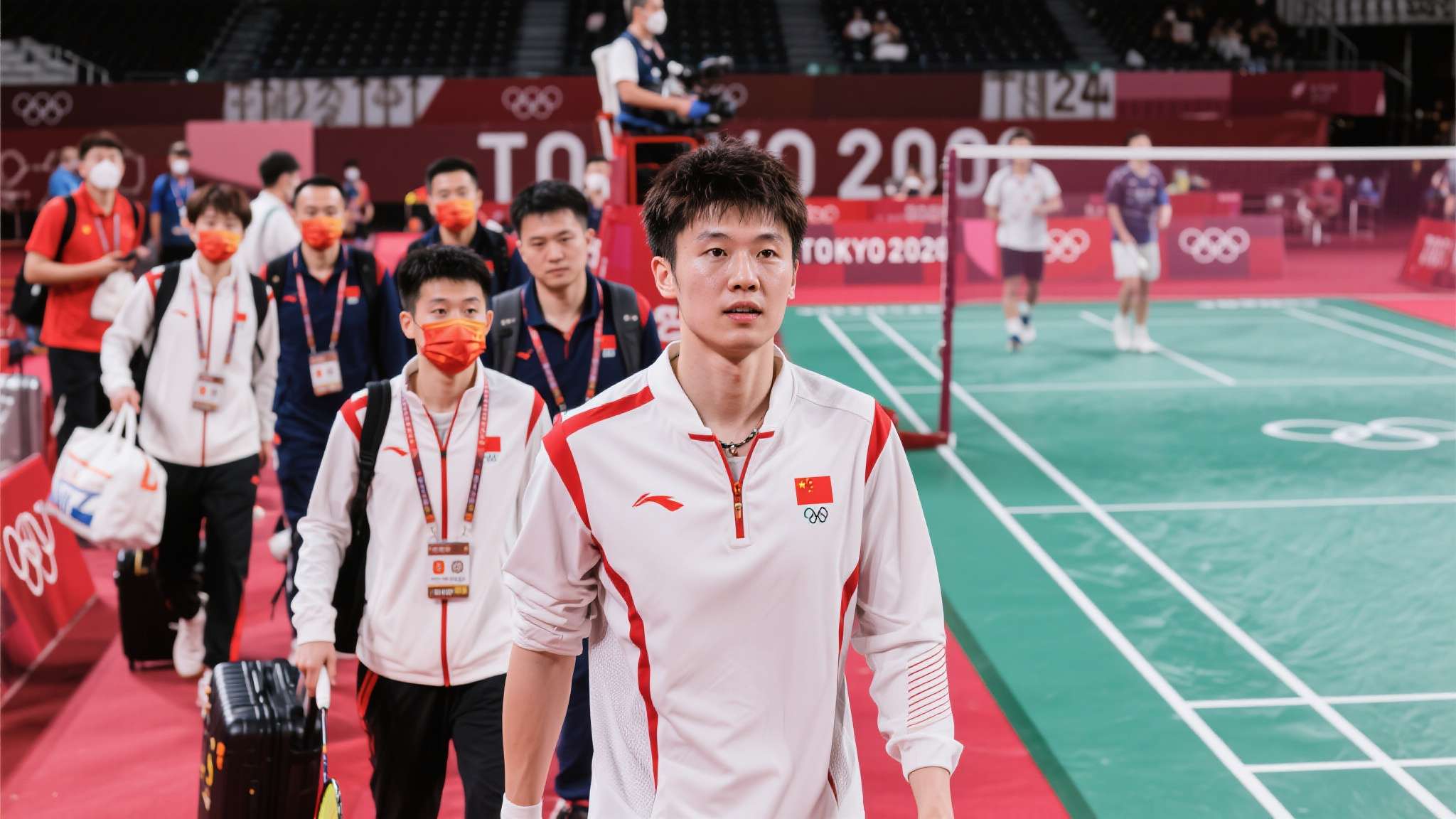中国羽毛球队奥运之师已抵达巴黎!是真的吗 2024年盛夏,中国羽毛球代表队肩负全国瞩目,正式踏上巴黎奥运会赛场。每一次的奥